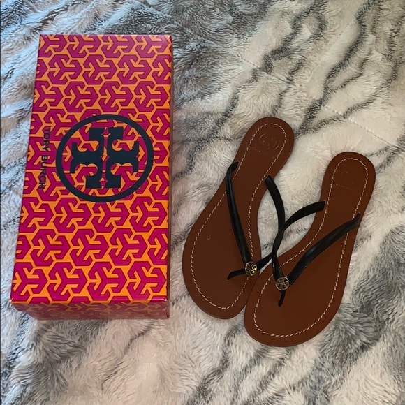 tory burch flip flops poshmark